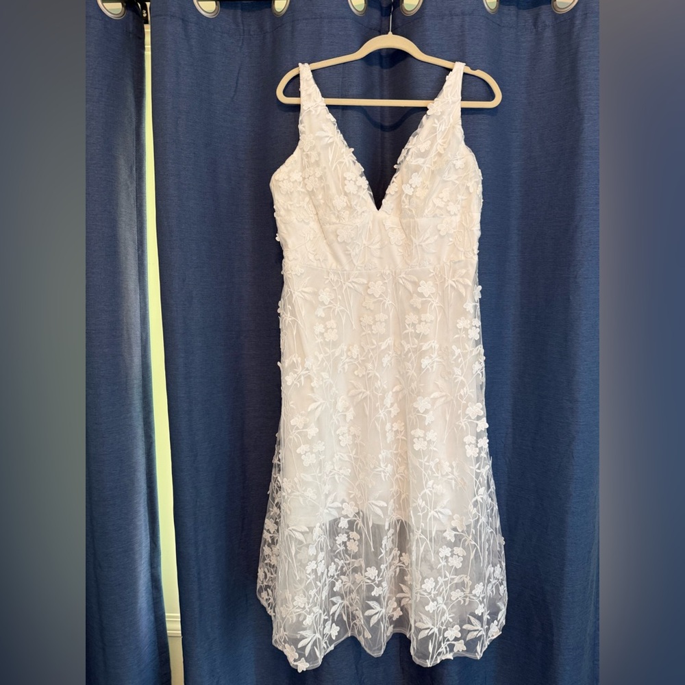 Soiéblu White Floral Embroidered Midi Dress – Size 1XL (Worn Once)